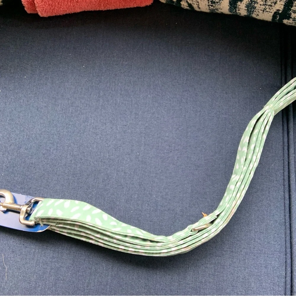 Youly dog leash, new with tags